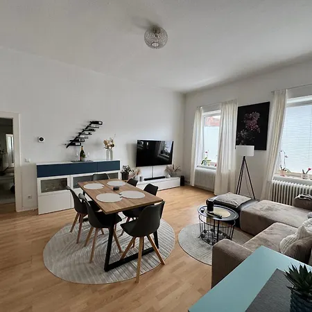 Daire 2-zimmer-apartment In Hannover-suedstadt In U-bahn & Messenaehe