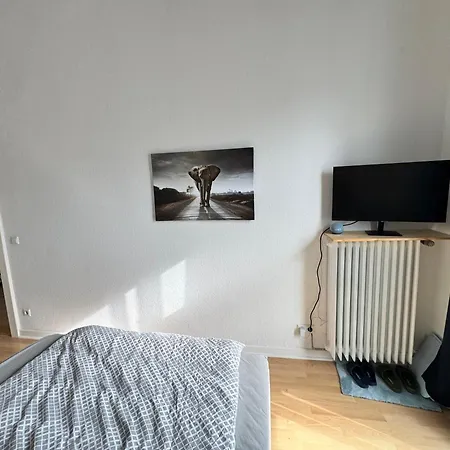 2-zimmer-apartment In Hannover-suedstadt In U-bahn & Messenaehe Daire *